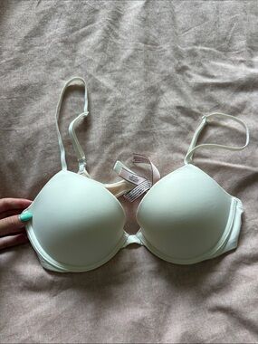 Victoria’s Secret White Padded Bra